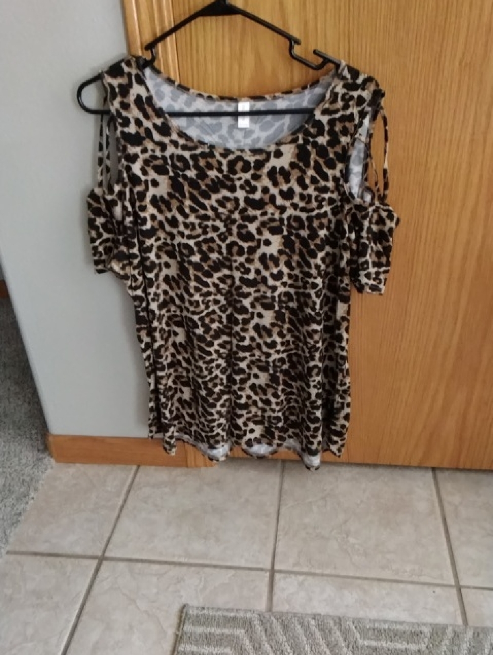 Leopard Print Women's Cross Strap Sleeve Top